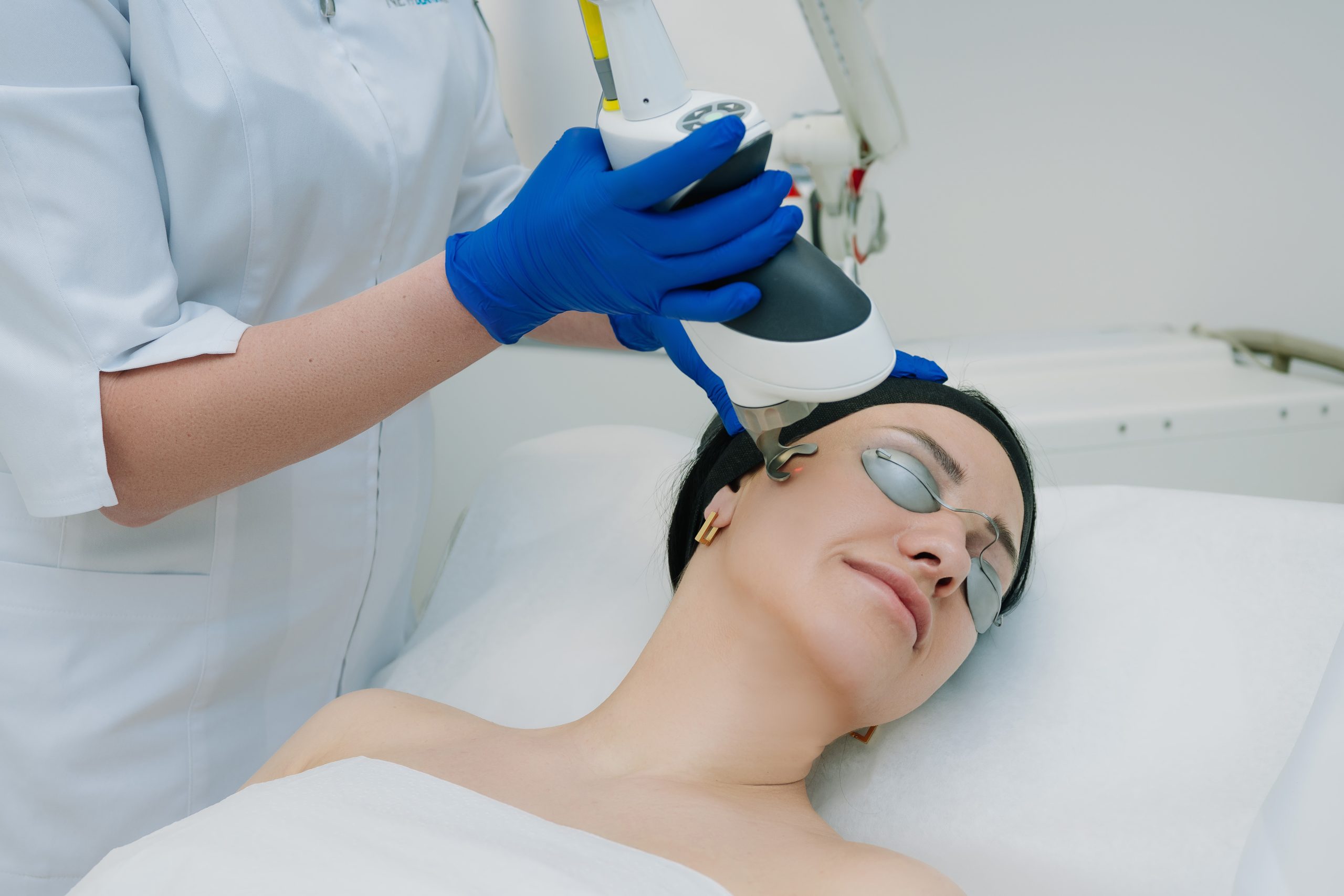 Fractional vs. Non-Fractional Laser Resurfacing